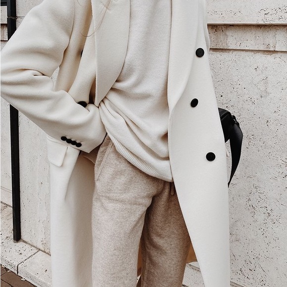 Meet your Posher, Maria - Picture 1 of 1